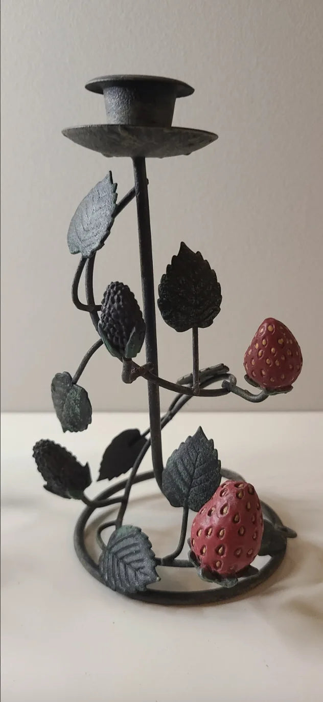 Creative Iron Durable Handmade Modern Candle Holders with Luxury Flower Design for Christmas Home Dining Table Decor