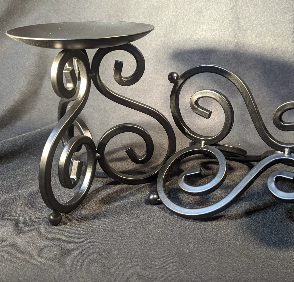 Creative Iron Durable Handmade Modern Candle Holders with Luxury Flower Design for Christmas Home Dining Table Decor